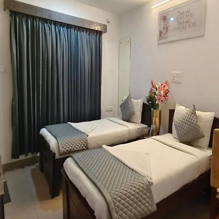 Yahweh Suites Bangalore Eksteriør bilde
